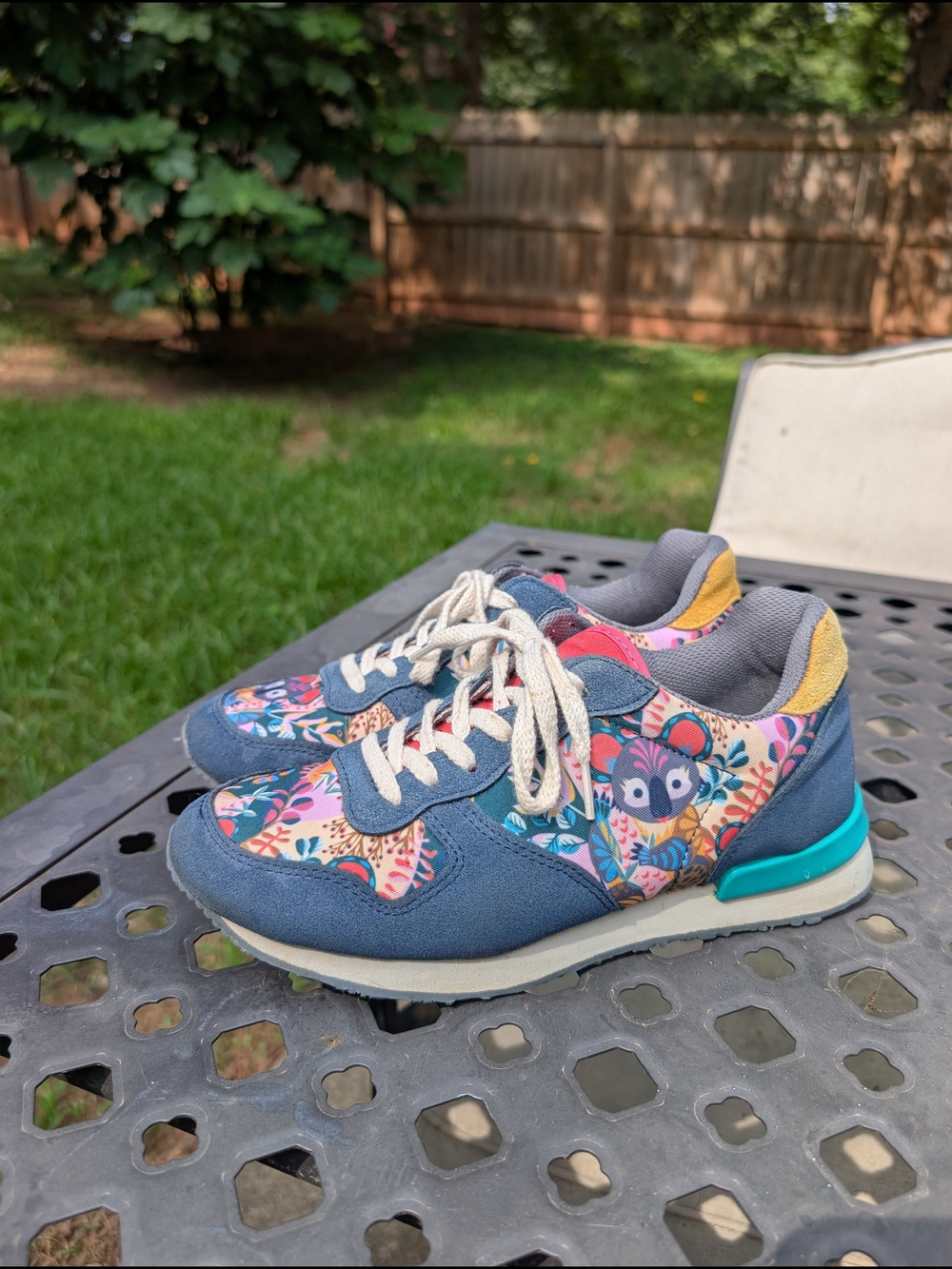 inkkas Blue Floral Women's Lace-Up Sneakers with Teal Accent